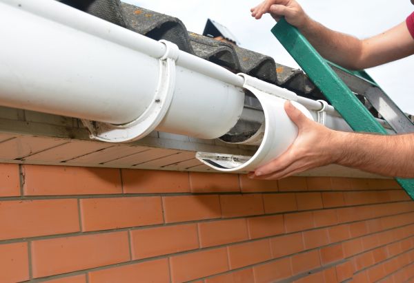 Gutter Seam Repair in South Zanesville