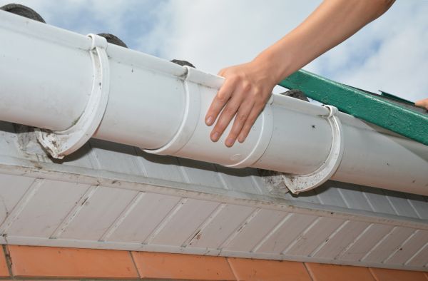 Gutter Reattachment in South Zanesville