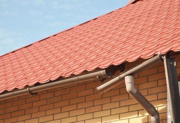 Loose Gutter Repair in South Zanesville