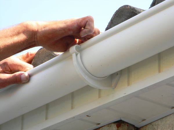 Plastic Gutter Repair in South Zanesville