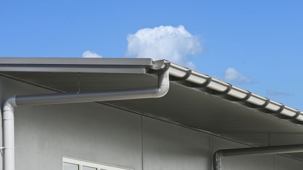 Eavestrough Service in South Zanesville